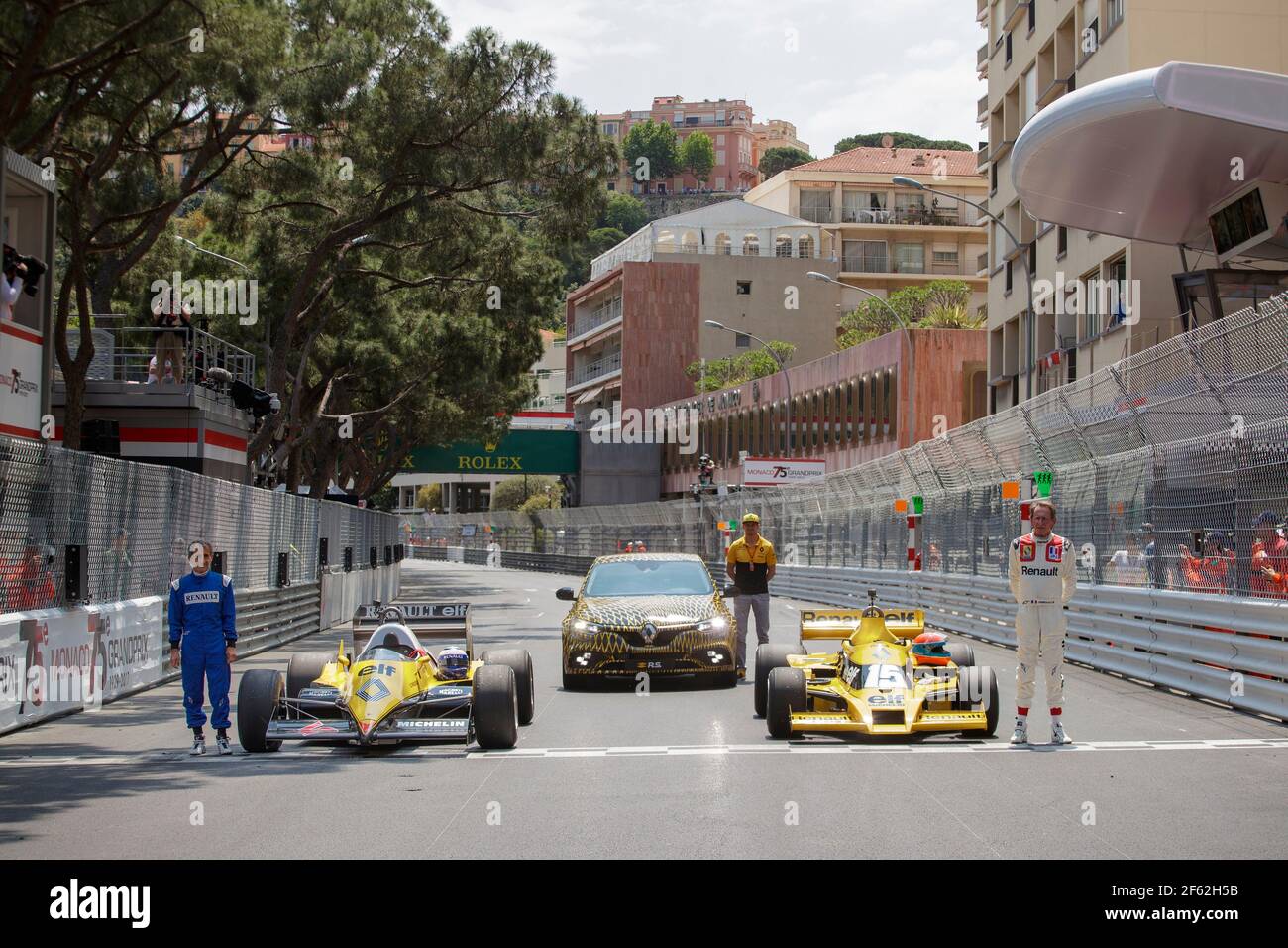 JABOUILLE Jean Pierre F1 RS01 / PROST Alain (Fra) Renault F1 RE40 Ambiente während der Formel-1-Weltmeisterschaft 2017, Grand Prix von Monaco vom 24. Bis 28. Mai in Monaco - Foto Frederic Le Floc'h / DPPI Stockfoto