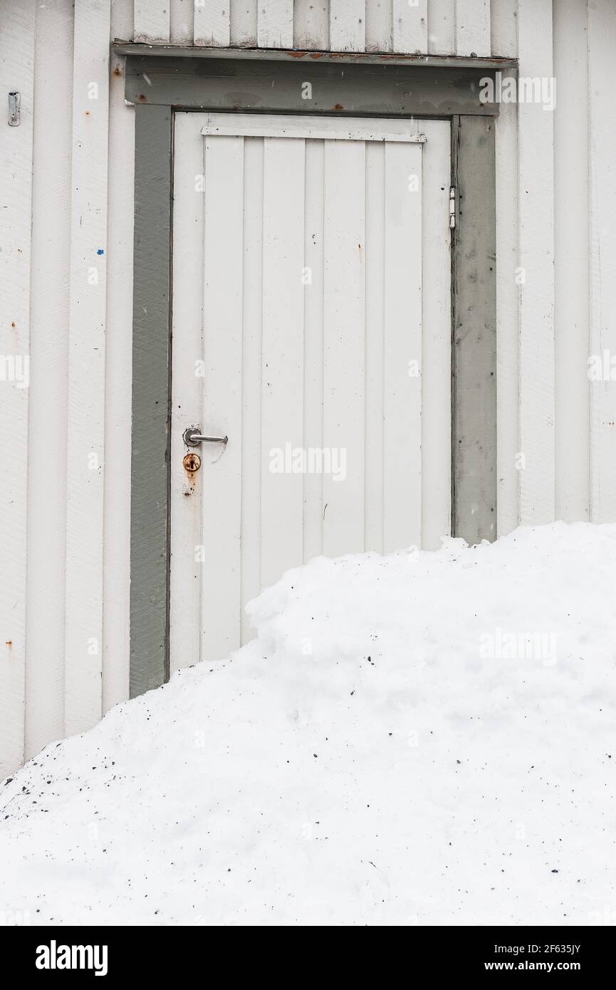 Schneesperrung Türeingang, Norwegen, Stockfoto