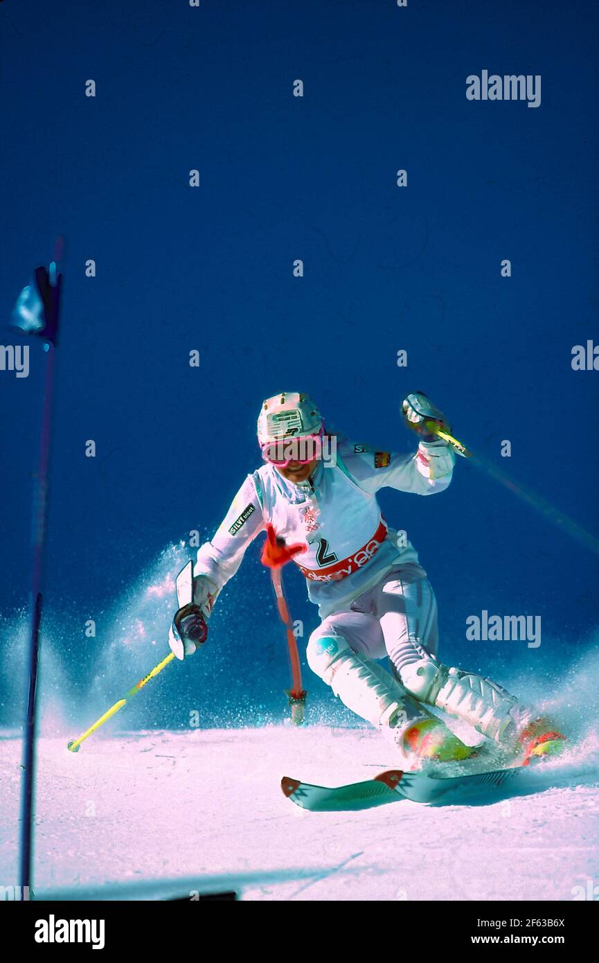 Christa Kinshofer (BRD) im Slalomlauf der Frauen 1 Bei den Olympischen Winterspielen 1988 Stockfoto