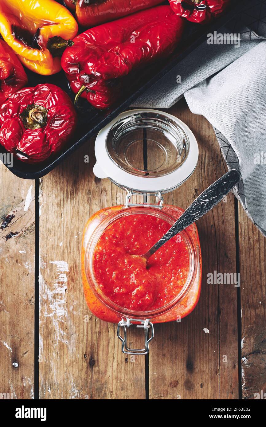 Mazedonische ajvar -Fotos und -Bildmaterial in hoher Auflösung – Alamy