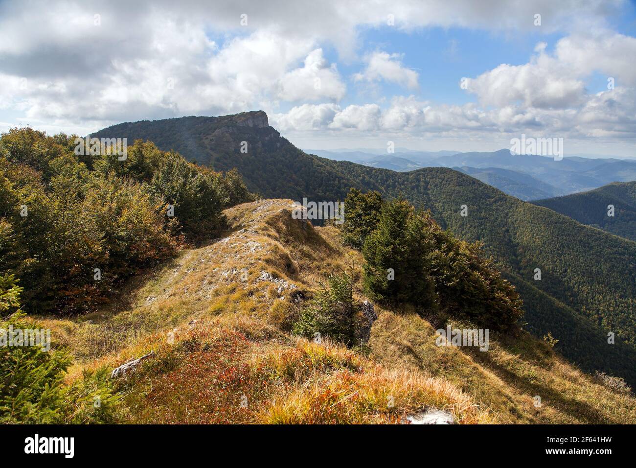 Mount Klak. Blick auf die Berge von der Lucanska Mala Fatra. Slowakische Karpaten. Slowakei Stockfoto