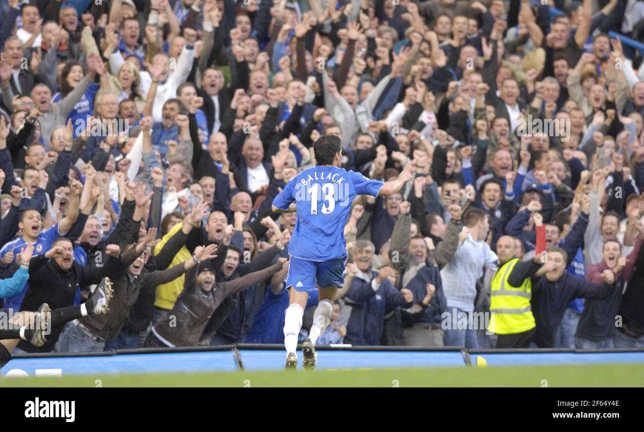 CHELSEA V PORTSMOUTH. MICHAEL BALLACK NACH SCOREING DAS TOR 2ND 21/10/2006 BILD DAVID ASHDOWNPREMIERSHIP FUSSBALL Stockfoto