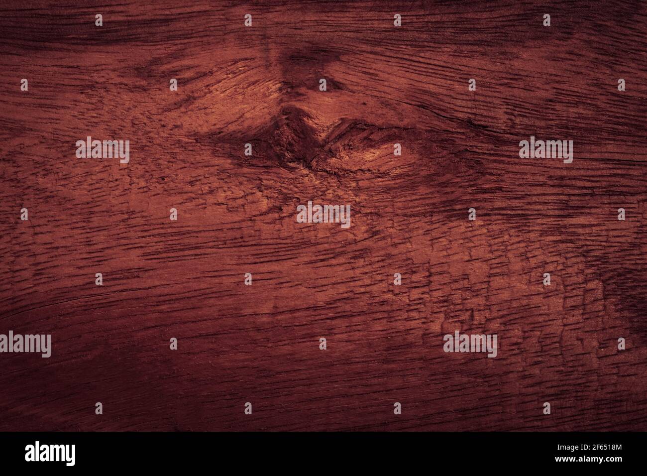 Warme Holzdiele Tisch Wandstruktur hochwertiger Hintergrund aus dunklem Naturholz im Grunge-Stil. Kopieren Sie Platz für Ihr Design oder Text. Horizontal Stockfoto