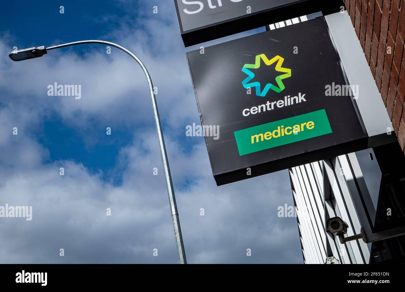 Centrelink-Beschilderung außerhalb des Regierungsbüros in Hobart, Tasmanien, Australien Stockfoto