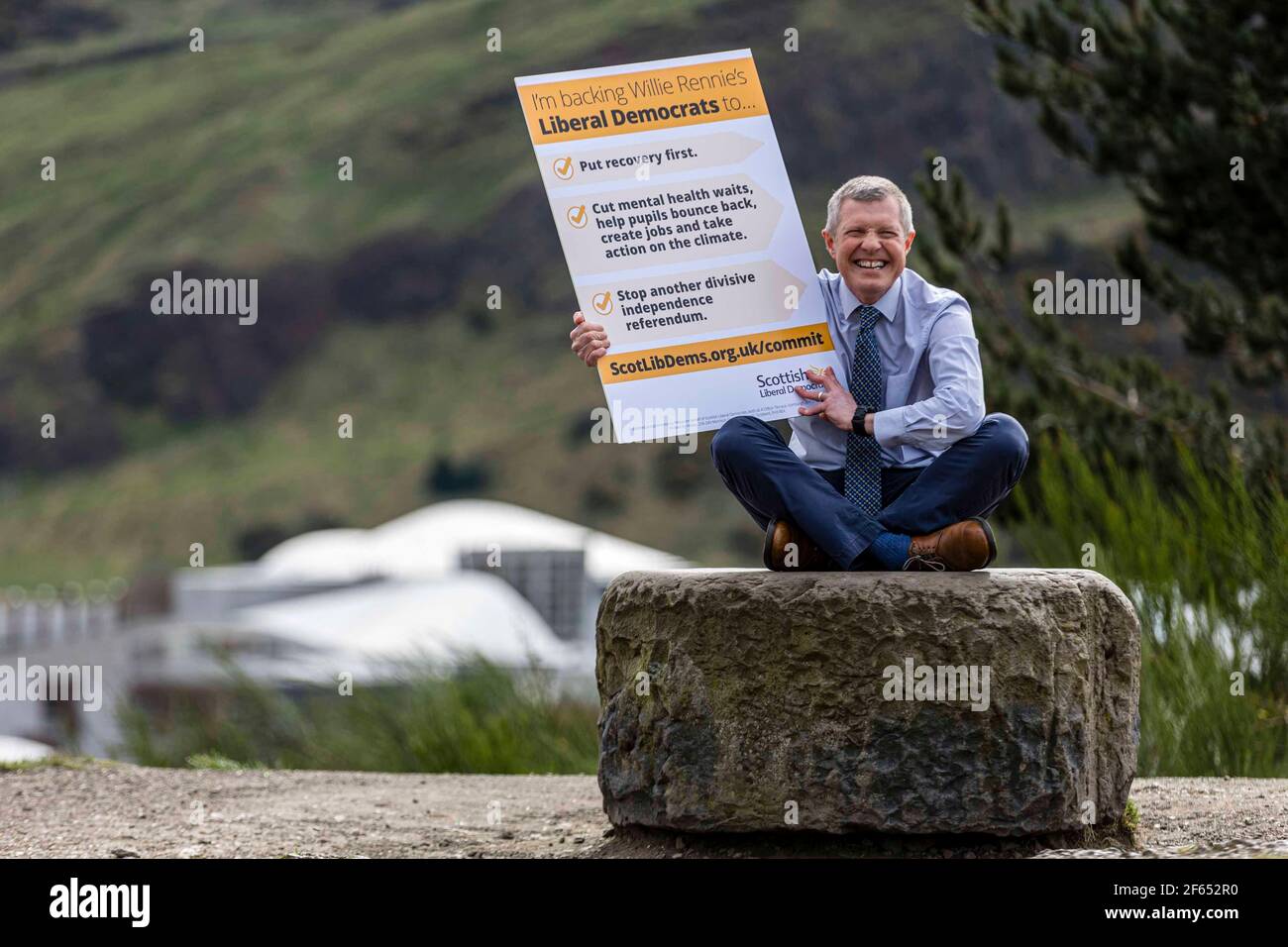 Edinburgh, Großbritannien. 30. März 2021 im Bild: Der schottische Liberaldemokrat Willie Rennie enthüllt seine Zusage, die Erholung vor der ersten Fernsehdebatte für die schottischen Parlamentswahlen an die Spitze zu stellen. Kredit: Rich Dyson/Alamy Live Nachrichten Stockfoto