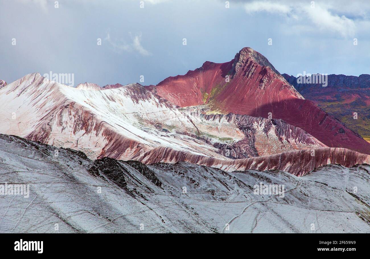 Rainbow Mountains oder Vinicunca Montana de Siete Colores, Cuzco Region in Peru, peruanische Anden Stockfoto