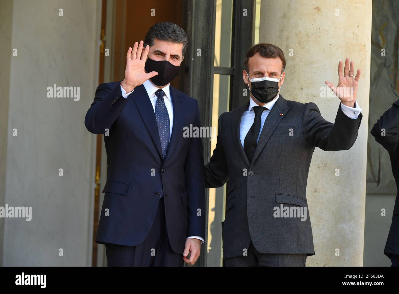 Cour d Honneur Mittagessen und Treffen zwischen dem Präsidenten der Republik Frankreich Emmanuel Macron und Herrn Nechirvan Barzani, Präsident der Autonomen Region Irakisch-Kurdistan, am 30. März 2021 im Elysee-Palast in Frankreich. (Foto von Lionel Urman/Sipa USA) Stockfoto