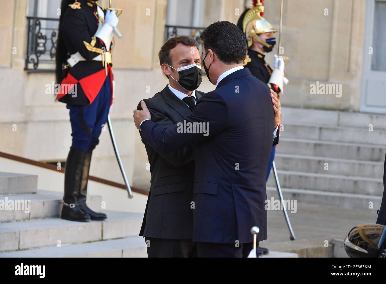 Frankreich. März 2021, 30th. Cour d Honneur Mittagessen und Treffen zwischen dem Präsidenten der Republik Frankreich Emmanuel Macron und Herrn Nechirvan Barzani, Präsident der Autonomen Region Irakisch-Kurdistan, am 30. März 2021 im Elysee-Palast in Frankreich. (Foto: Lionel Urman/Sipa USA) Quelle: SIPA USA/Alamy Live News Stockfoto