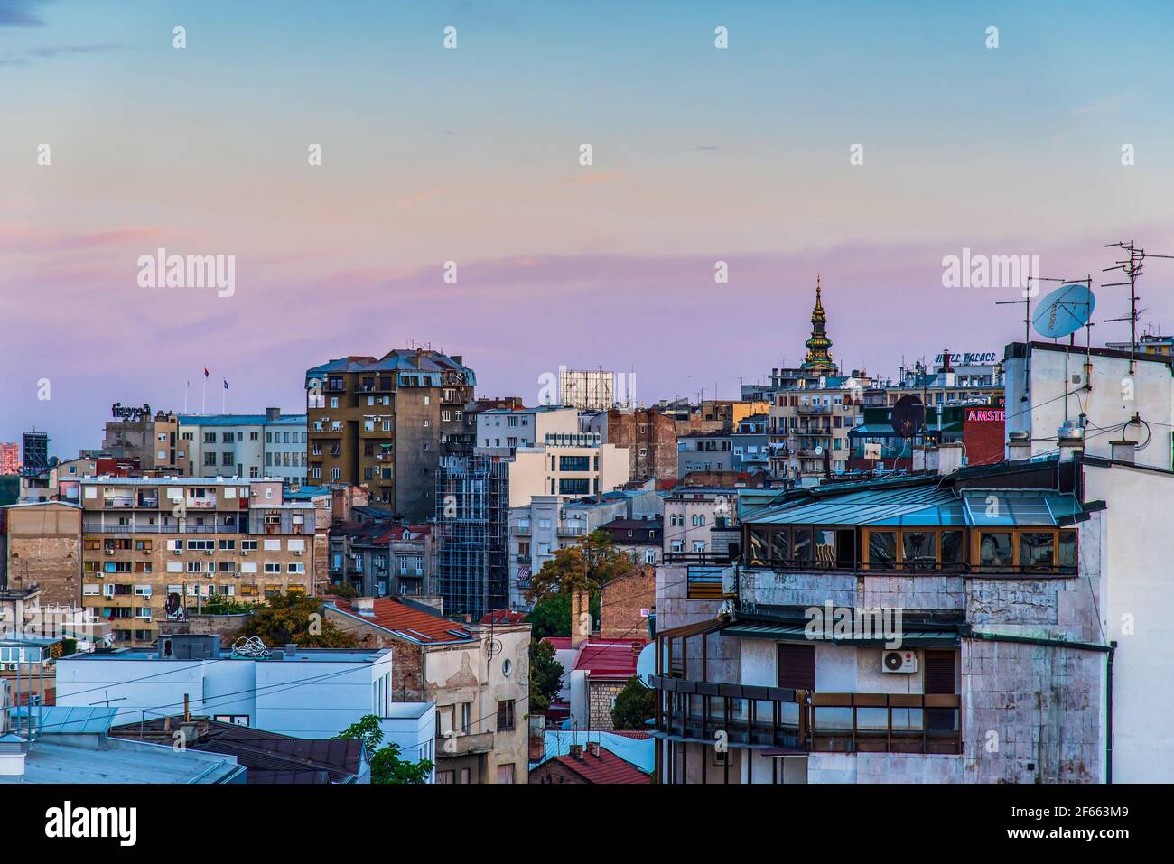 Sonnenaufgang über der Altstadt von Belgrad in der Hauptstadt von Serbien in Südosteuropa Stockfoto