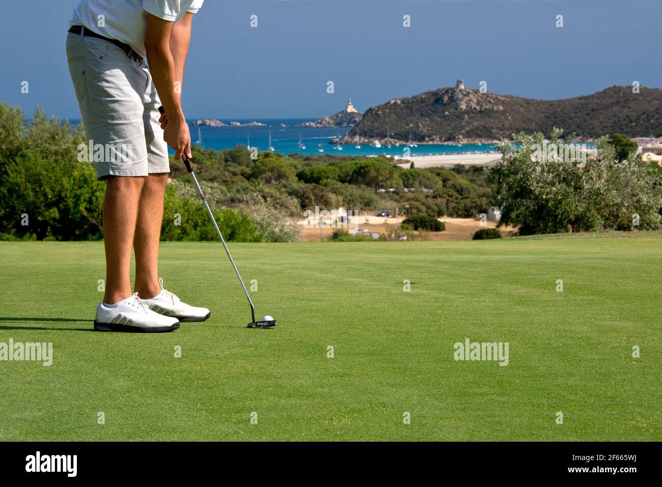 Golfspieler auf dem Grün, Villasimius Stockfoto