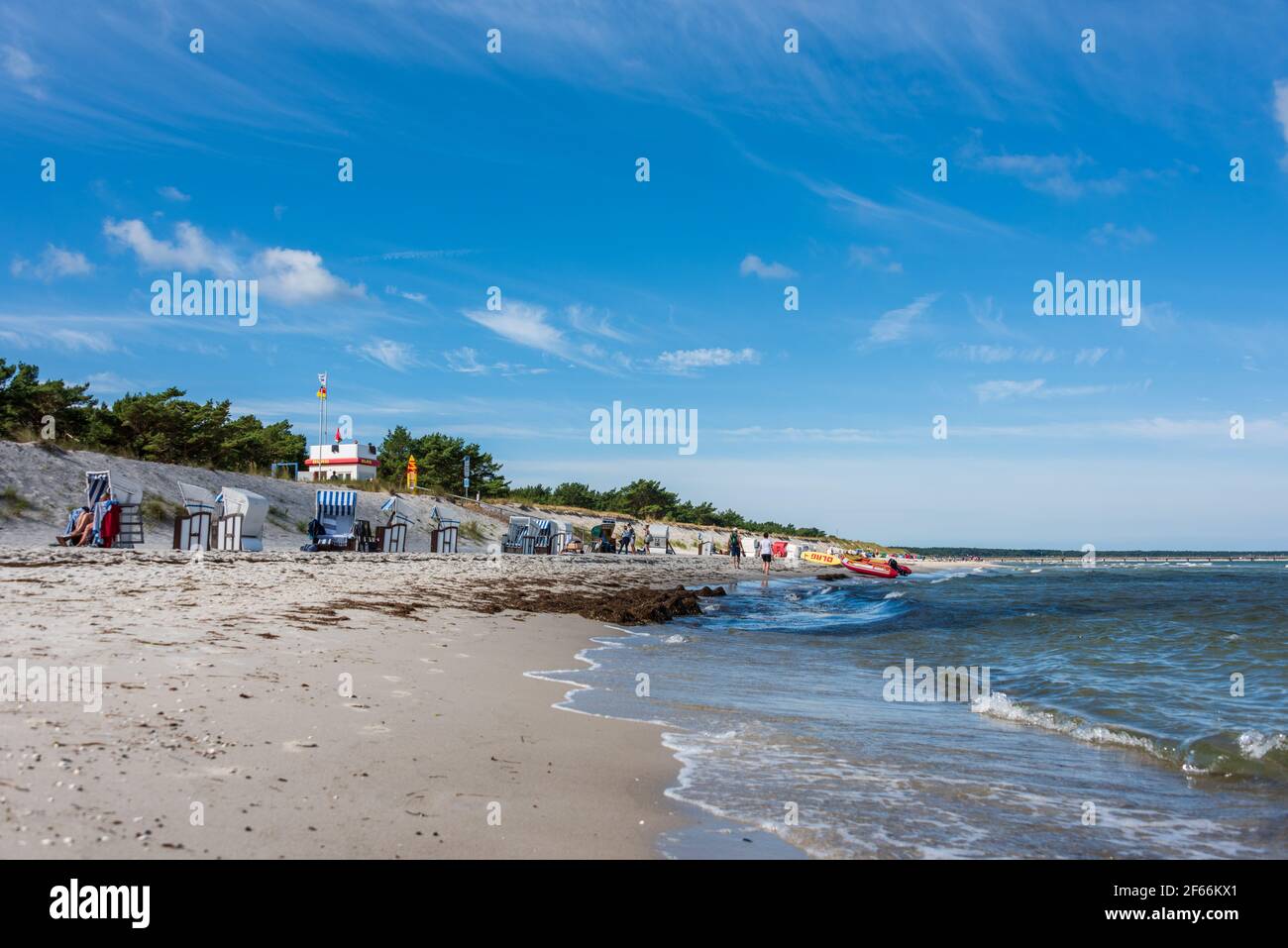 Bademöglichkeit am Strand von Prerow Stockfoto