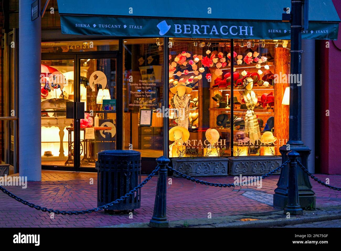 Bertacchi Handmade Hüte Shop, Gastown, Vancouver, British Columbia, Kanada Stockfoto