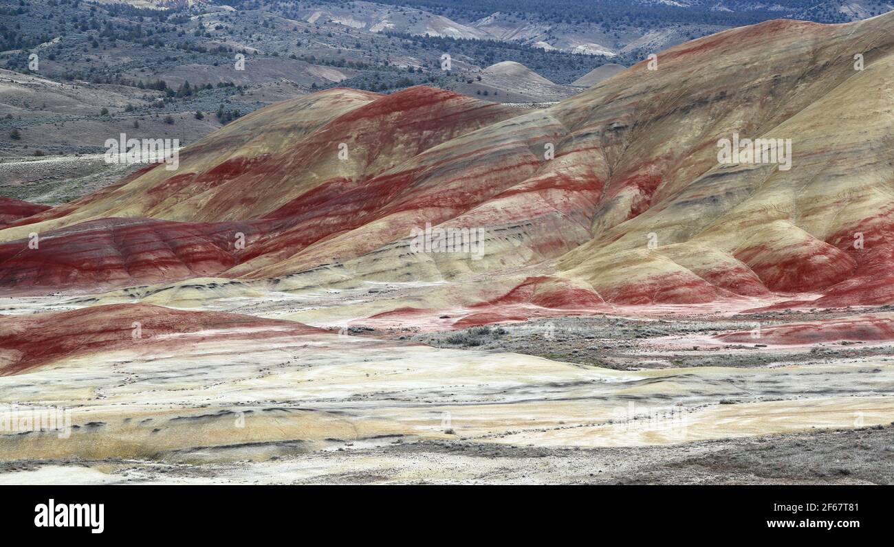 Painted Hills, ein natürliches geologisches Wahrzeichen, eines der Naturwunder des Staates Oregon, USA Stockfoto