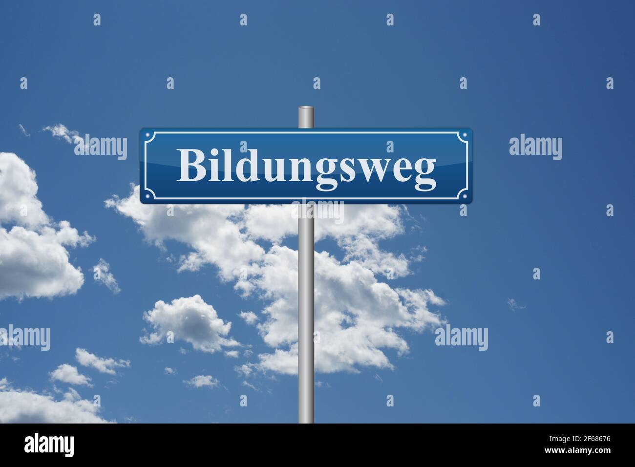 Deutsch Wort Bildungsweg auf Straßenschild vor Sky Education School Stockfoto