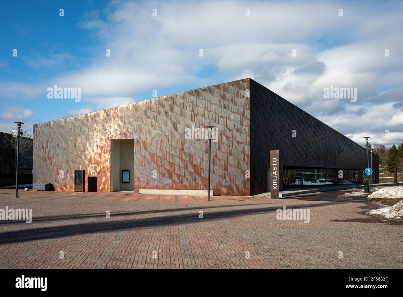 Moderne Bibliotheksarchitektur in Kirkkonummi, Finnland Stockfoto