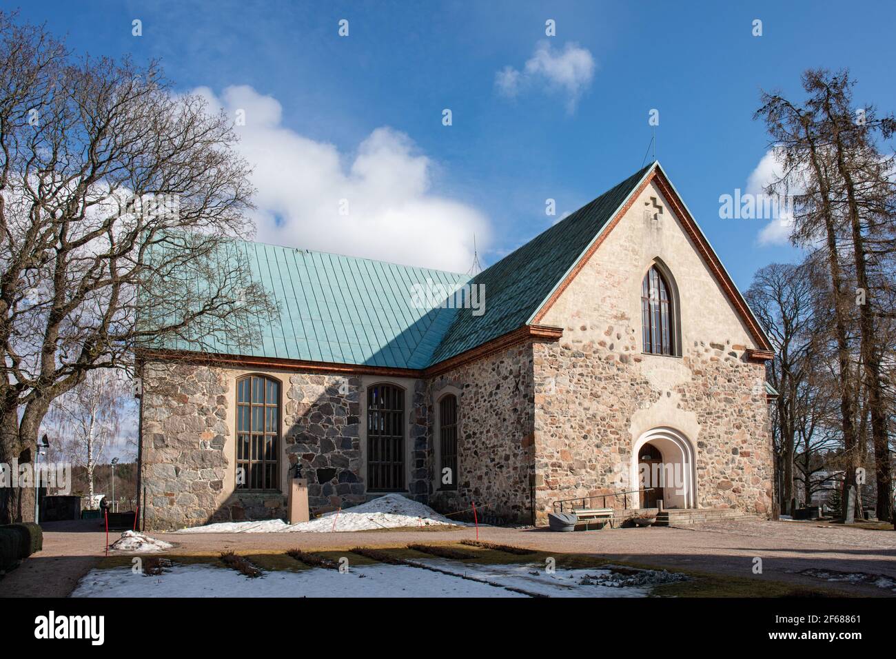 Mittelalterlicher grauer Steinbruch des heiligen Michael in Kirkkonummi, Finnland Stockfoto