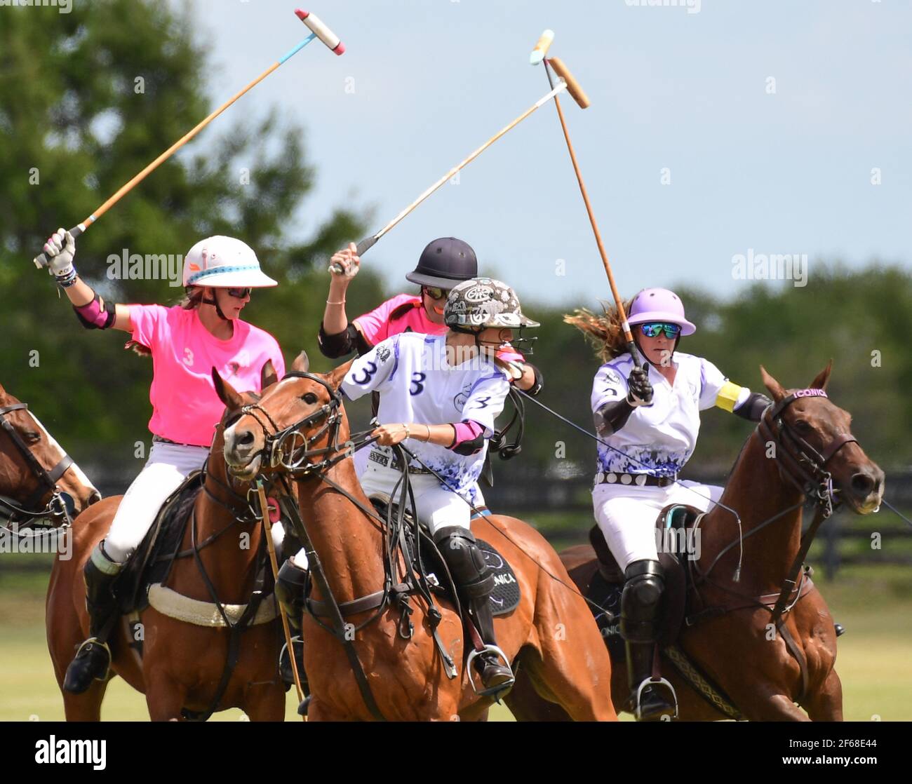 DUNDAS VS ICONICA 2021 DAMEN POLO CHAMPIONSHIPS, in Port Mayaca, Florida, 10. März 2021. Team Dundas: Nina Clarkin, Hope Arelano, Sarah Siegel Magness Foto von Jennifer Graylock-Graylock.com 917-519-7666 Stockfoto