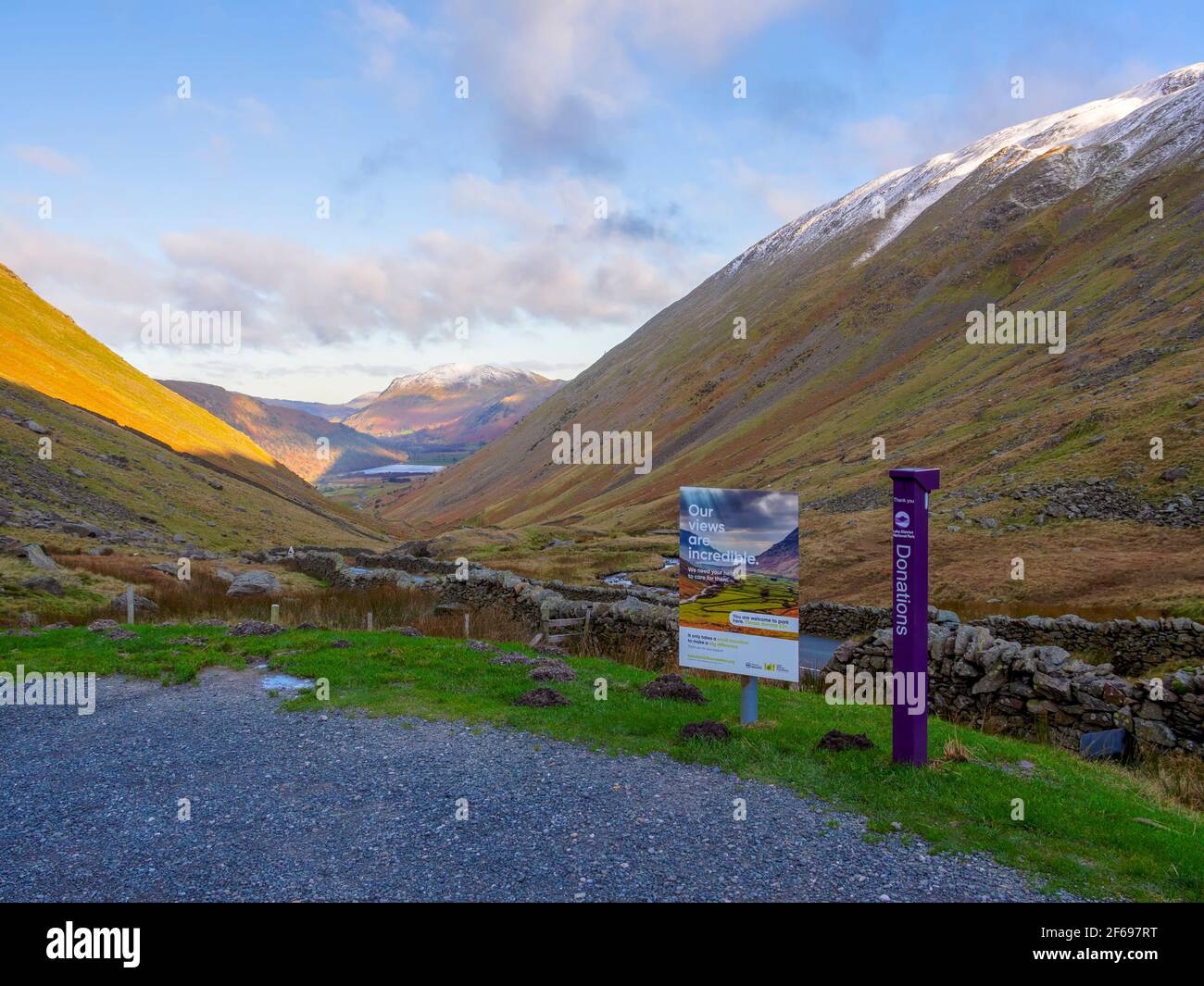 Spendenbox für Parken auf dem Gipfel des Kirkstone Pass, Lake District National Park Stockfoto