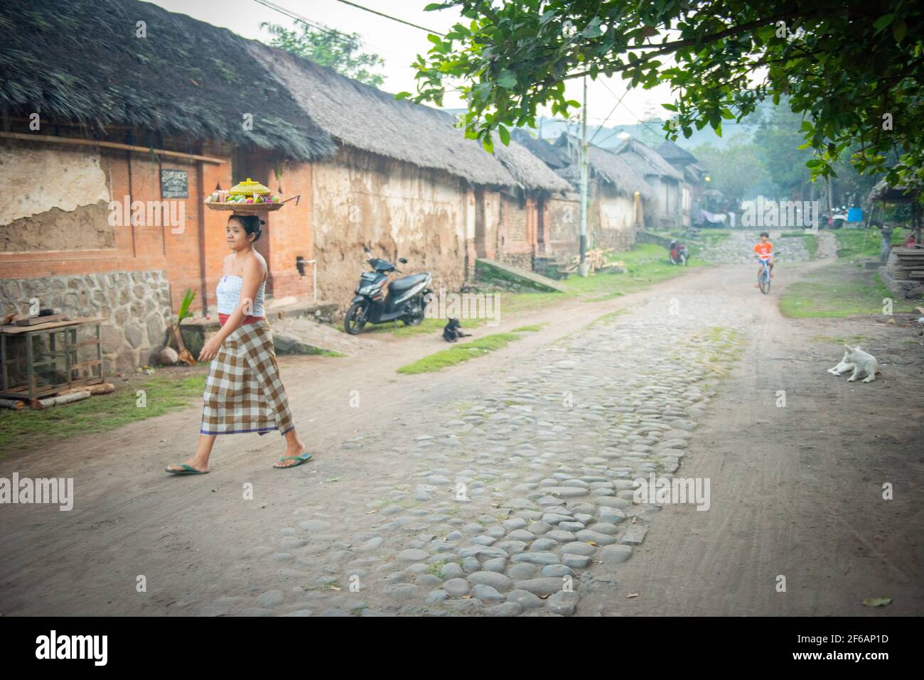 Tenganan, Bali / Indonesien - Mai 25 2016 : Atmosphäre der Harmonie im Dorf tenganan bali Stockfoto