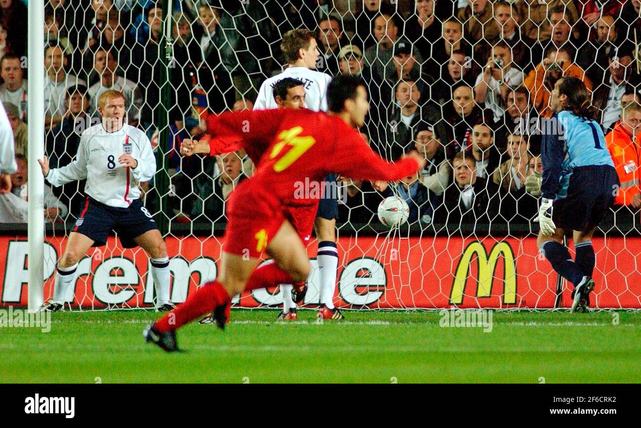 ENGLAND V MAZEDONIEN AUF SOUTHAMPTON FC ST MARY'S GROUND, 16/10/2002 BILD DAVID ASHDOWNENGLAND FOOTBALL Stockfoto