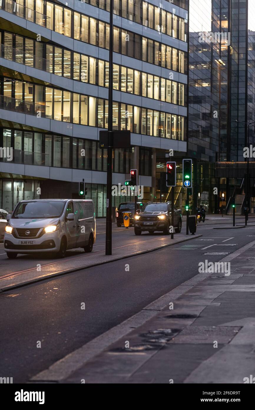 London Thames und Verkehr Stockfoto