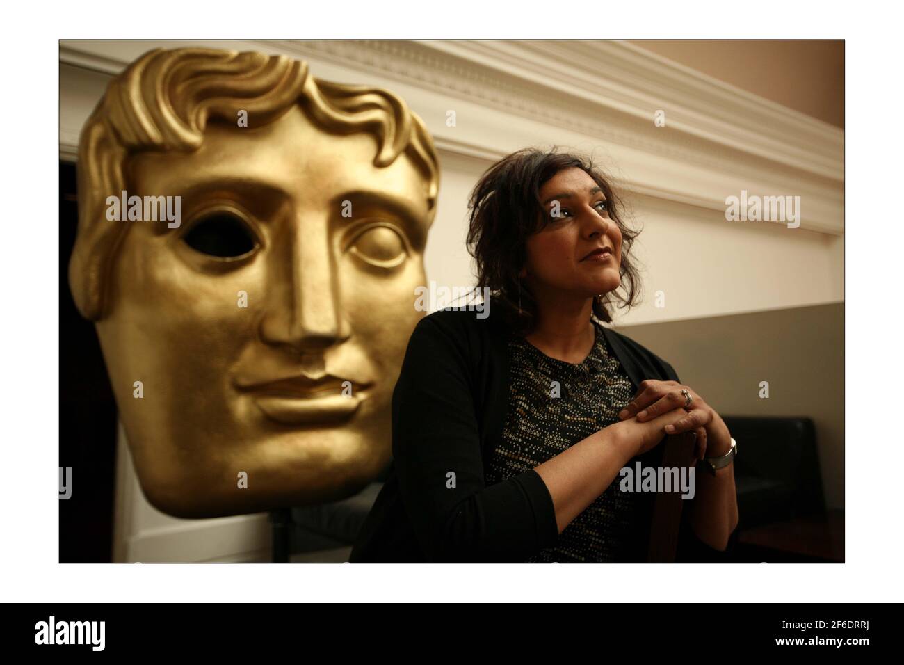 Meera Syal...... Schauspielerin bei der BAFTA ofices in London Foto von David Sandison The Independent Stockfoto