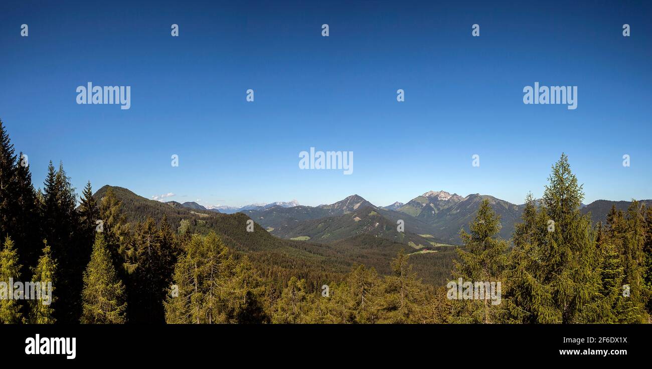 Panoramablick vom Pendling in Tirol, Österreich Stockfoto