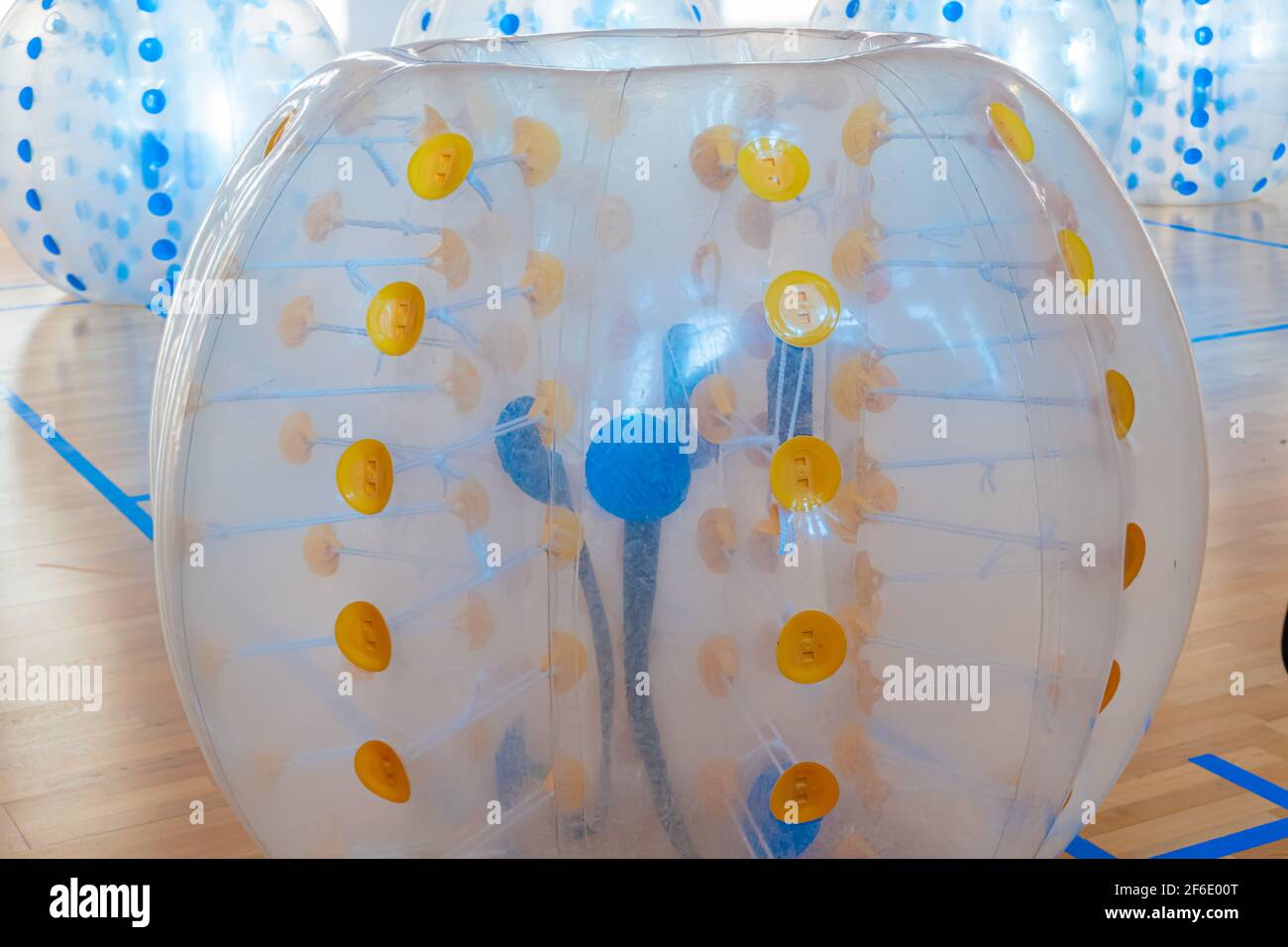 Inflatable bubble ball football game -Fotos und -Bildmaterial in hoher  Auflösung – Alamy