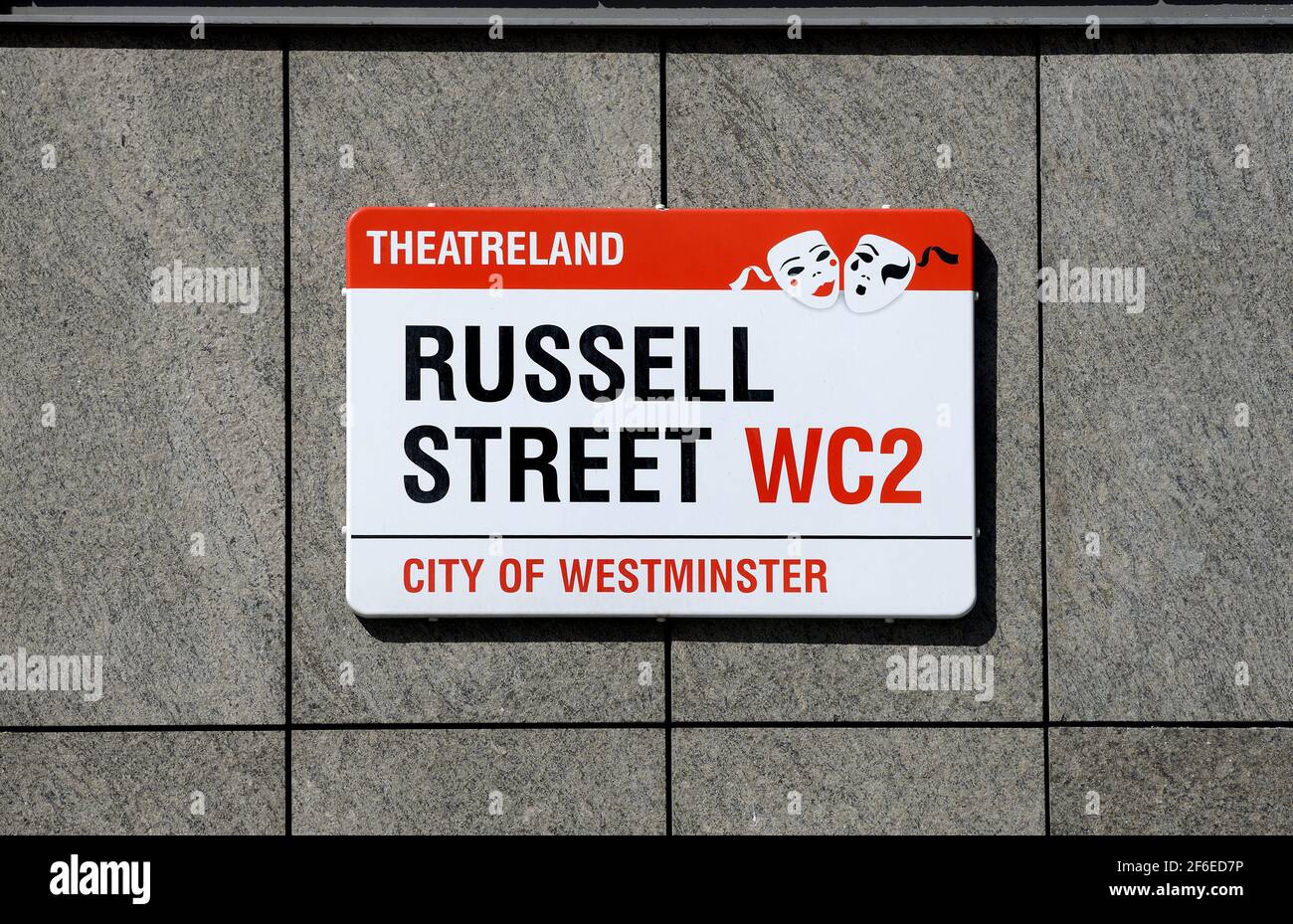 London, England, Großbritannien. Straßenschild: Russell Street, WC2, City of Westminster Stockfoto