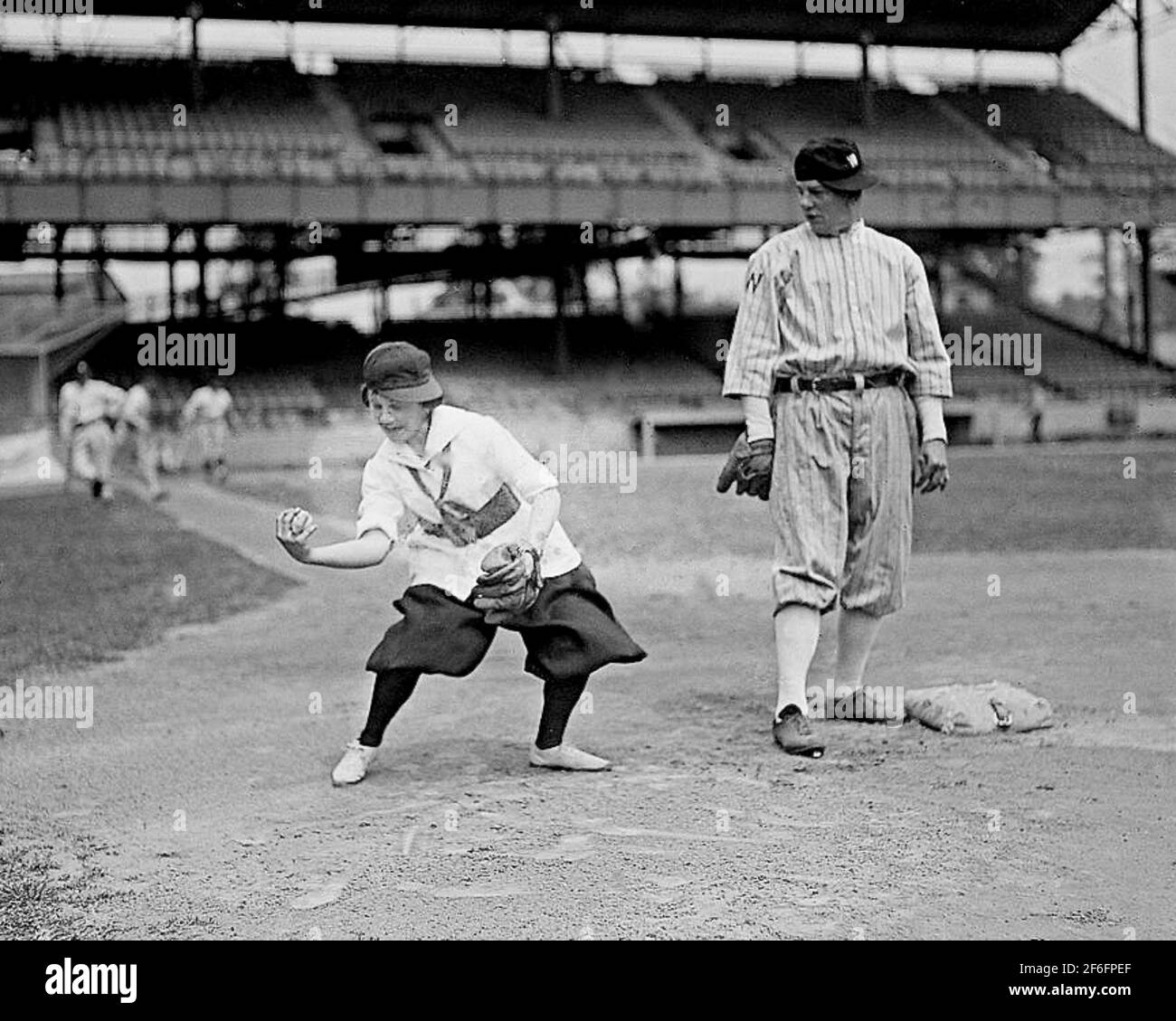Baseballspielerin Dot Meloy & Nick Altrock, Washington Senators, 10. Juni 1920. Stockfoto