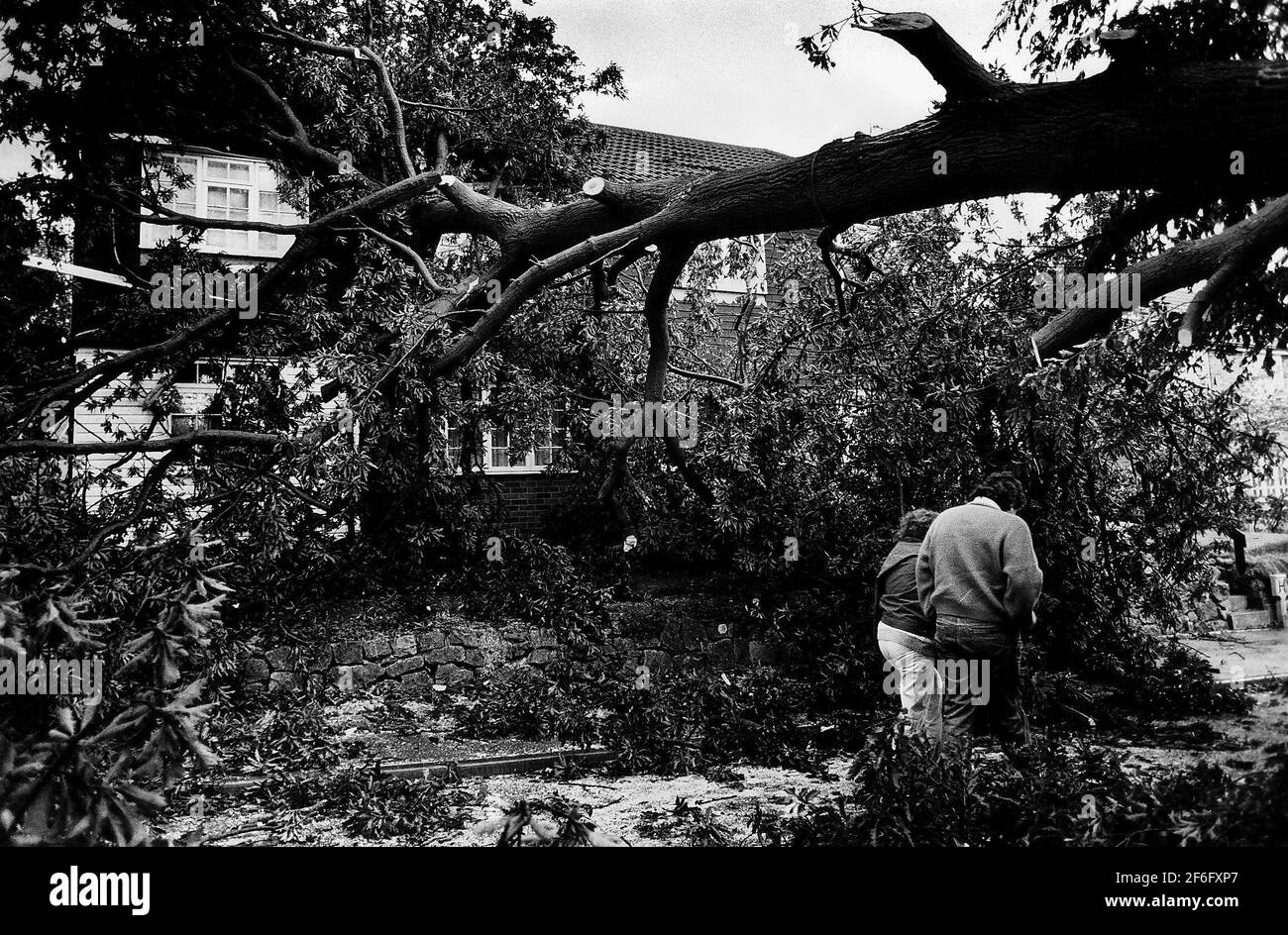 Wetter Hurrikan 1987 Das Dorf Lenham In Kent Verwüstete Durch Den Großen Sturm Stockfoto