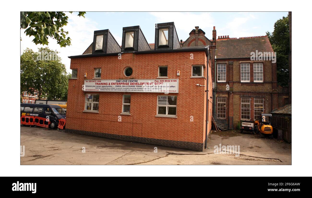 Eastside Young Leaders Academy at the One Love Community Association in Bishops Ave. Plastow, East London Foto von David Sandison The Independent Stockfoto