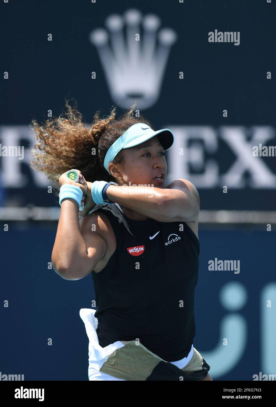 Miami Gardens, FL, USA. März 2021, 31st. Maria Sakkari gegen Naomi Osaka während des Viertelfinals bei den 2021Miami Open im Hard Rock Stadium am 31. März 2021 in Miami Gardens, Florida. Kredit: Mpi04/Media Punch/Alamy Live Nachrichten Stockfoto