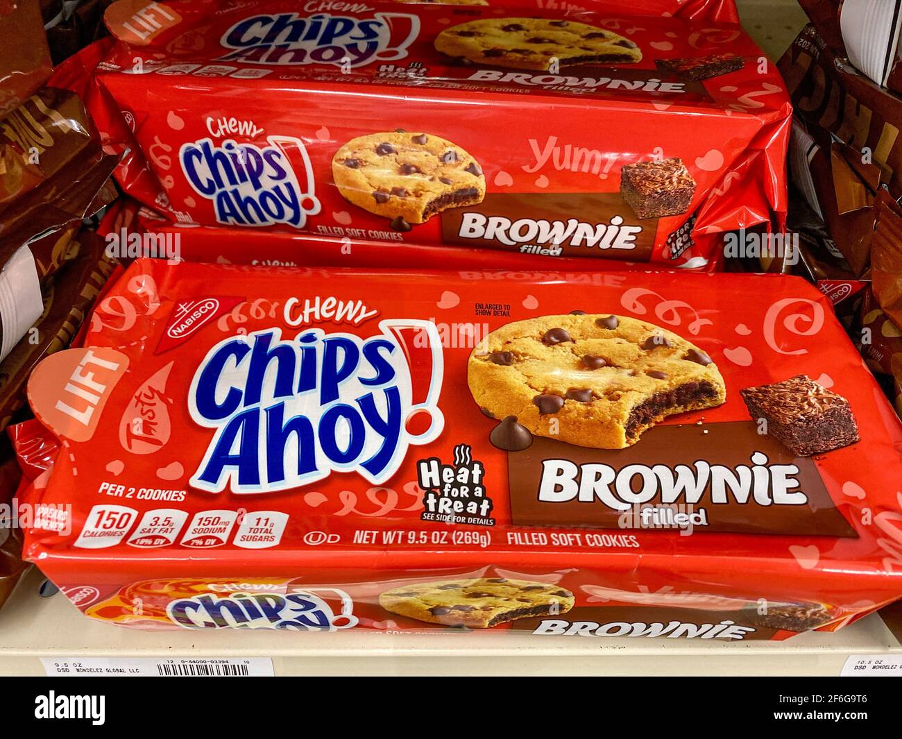 Chips Ahoy Brownie Chocolate Chip Cookies auf einem Ladenregal Stockfoto