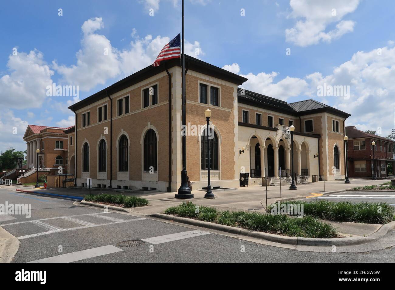 Columbia County Verwaltungsbüros in der historischen Innenstadt von Lake City, Florida. Stockfoto