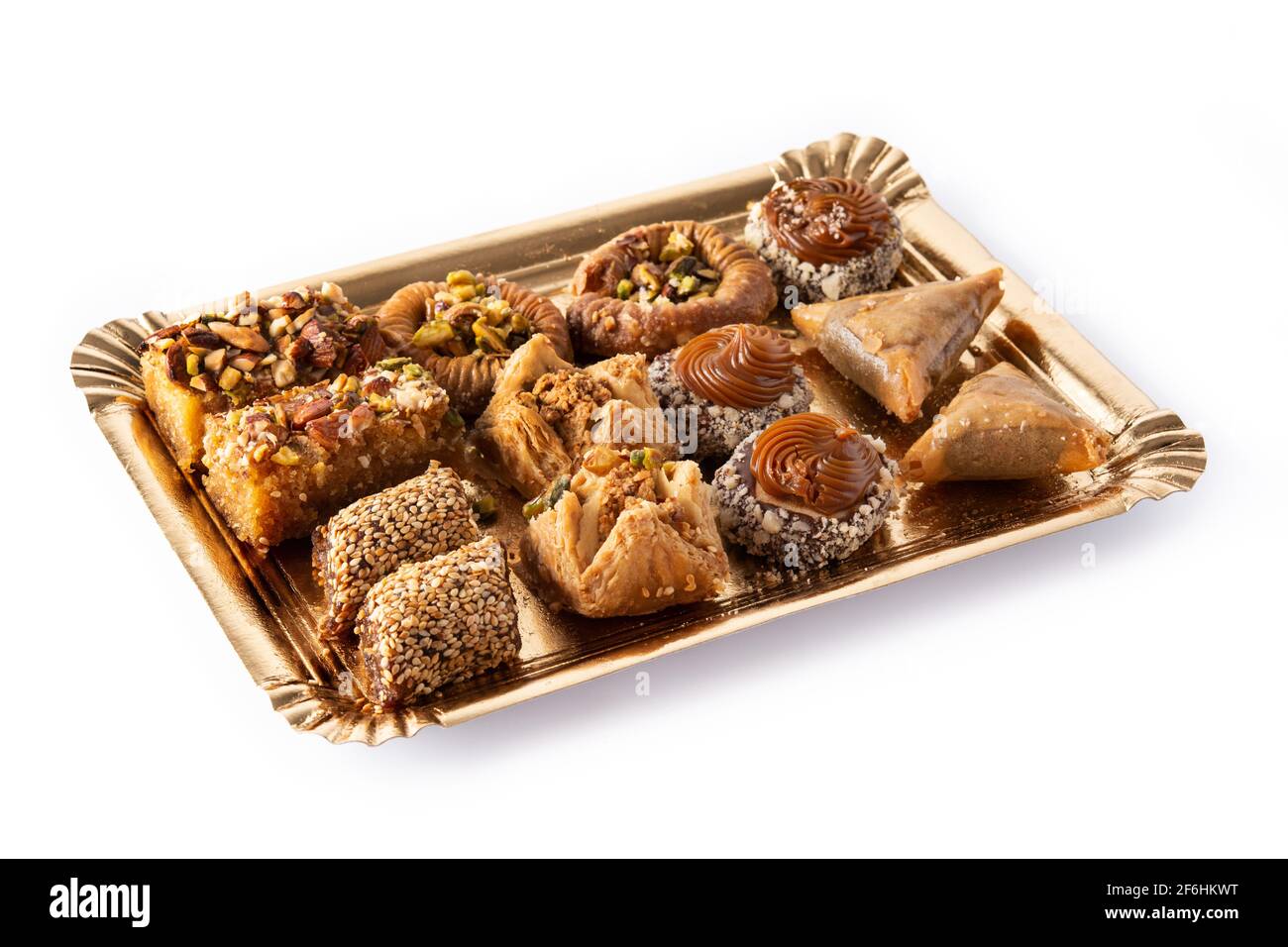 Auswahl an Ramadan Dessert Baklava isoliert auf weißem Hintergrund. Traditionelle arabische Süßigkeiten. Stockfoto