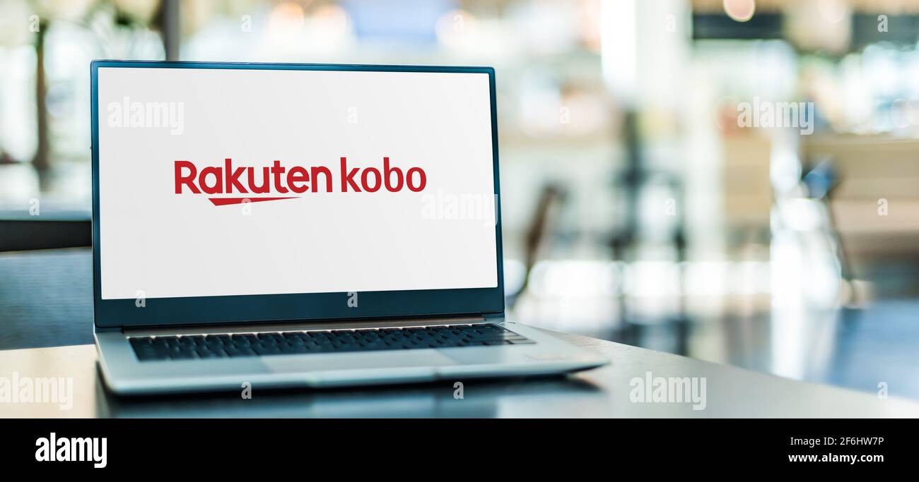 POZNAN, POL – 15. MÄRZ 2021: Laptop-Computer mit Logo von Rakuten Kobo, einem kanadischen Unternehmen, das E-Books, Hörbücher, E-Reader und Tablets verkauft Stockfoto