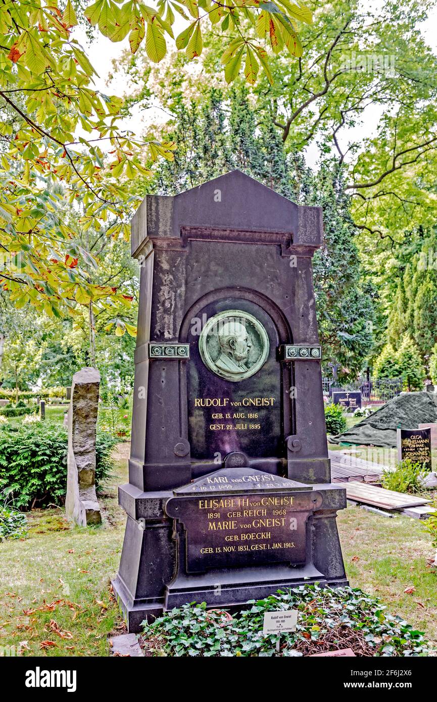 Berlin, St. Matthäus Kirchhof, Berlin St. Matthäus Friedhof - Schnapp dir Rudolf von Gneist Stockfoto