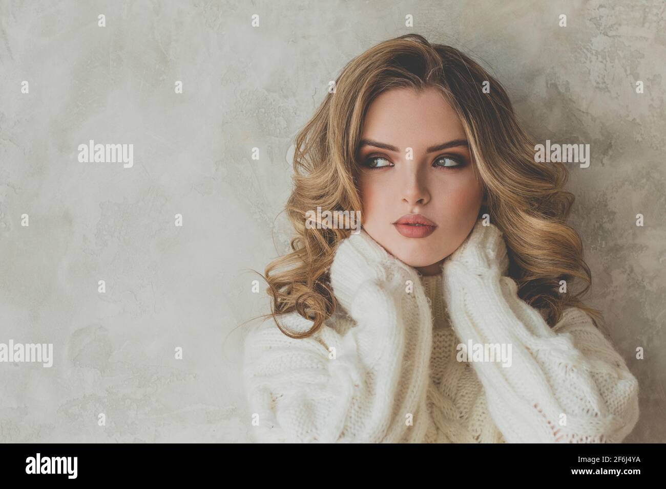 Blonde Fashion Model Stockfotos Und Bilder Kaufen Seite 16 Alamy