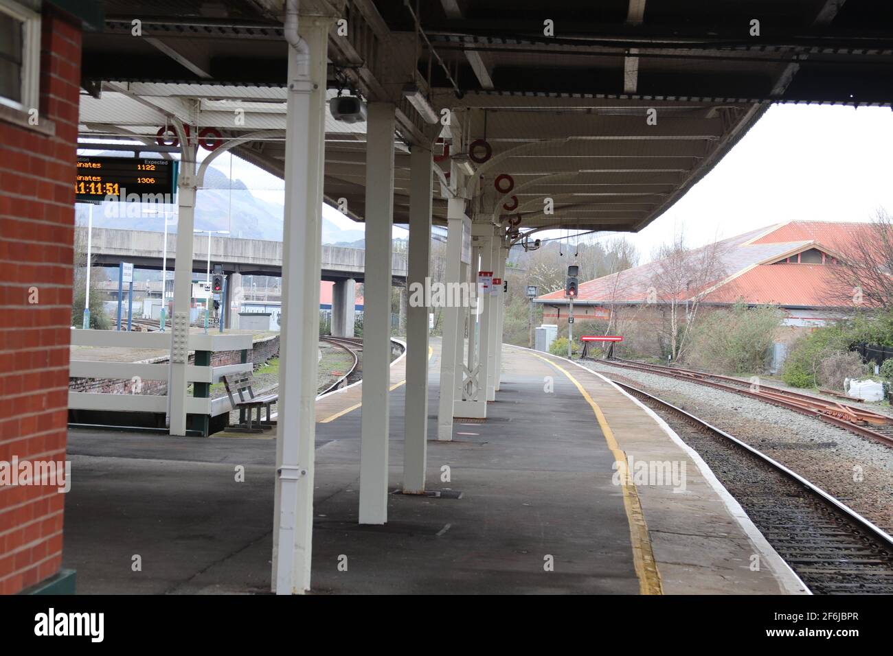 Der Bahnhof Llandudno Junction liegt an der Bahnlinie von Crewe nach Holyhead, Nordwales Küste Stockfoto