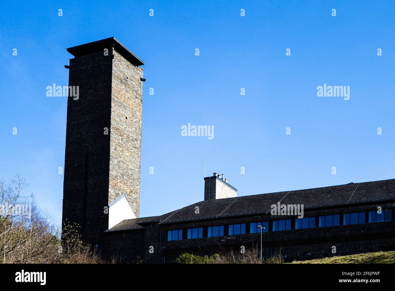 Ordensburg Vogelsang im Nationalpark Eifel, Deutschland. Das ehemalige Nazi-Anwesen diente seitdem vor der Eröffnung als militärisches Trainingsgelände für die Alliierten Stockfoto