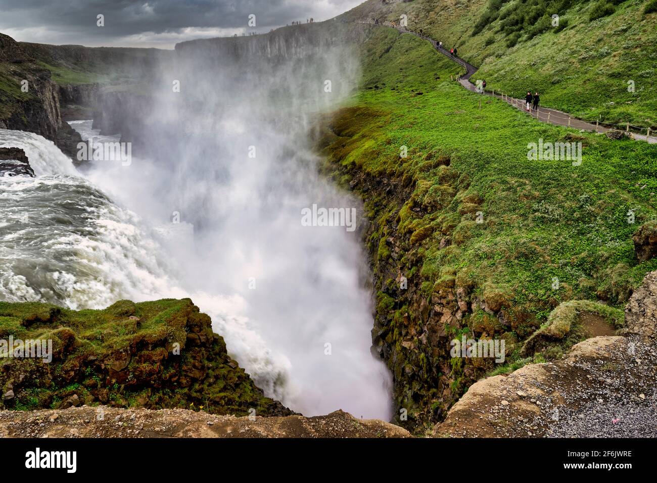 Gullfoss Wasserfälle. Gullfoss ist ein Wasserfall in der Schlucht des Flusses Hvítá im Südwesten Islands. Stockfoto