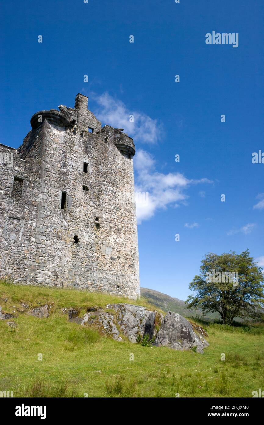 Kilchurn Castle am Ufer des Loch Awe, Argyll, Schottland, das jetzt in Ruinen liegt, war eine Campbell-Festung. Stockfoto