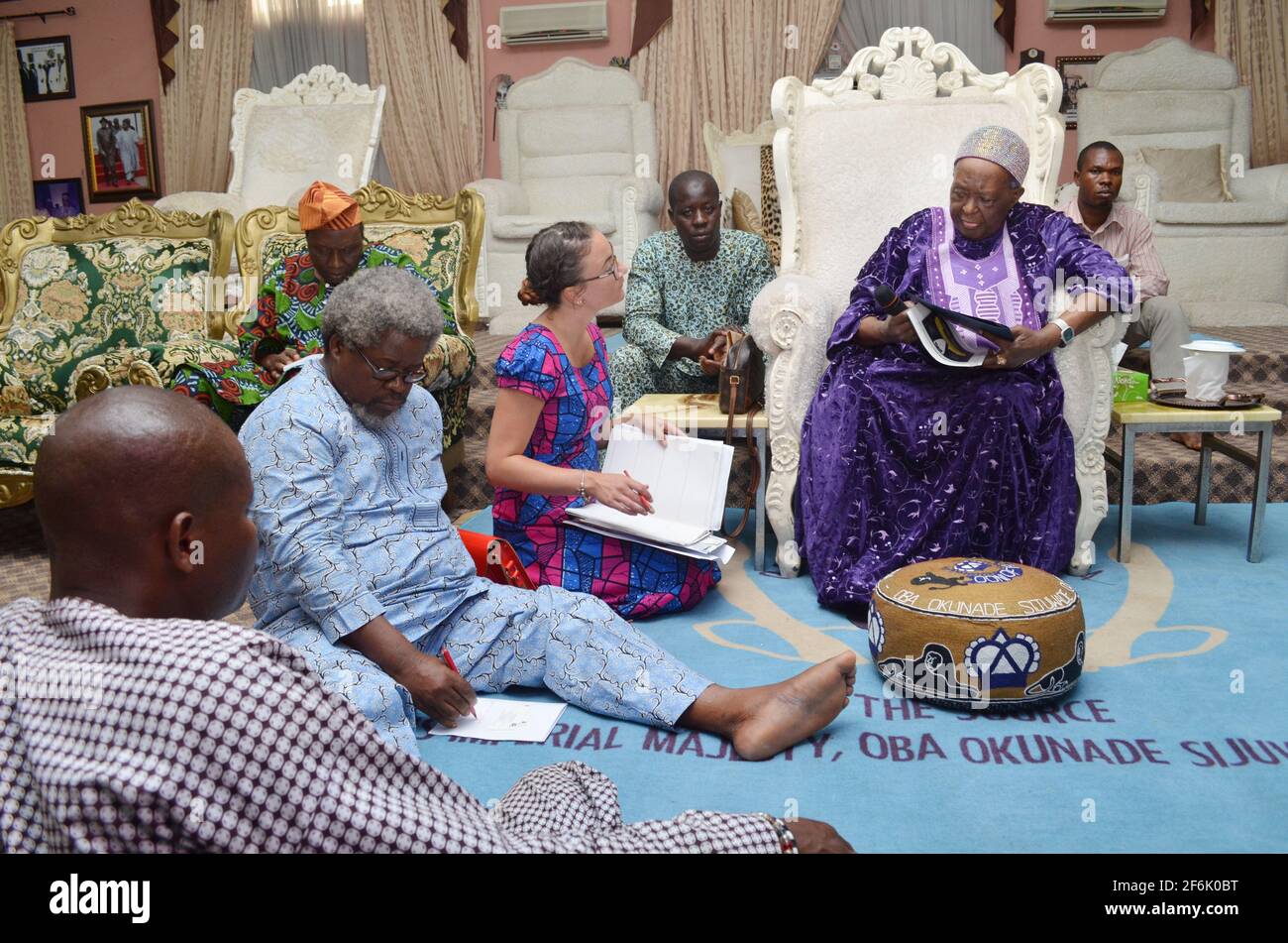 Oba Okunade Sijuwade (1. Januar 1930 – 28. Juli 2015) war der 50. Traditionelle Herrscher von Ooni von Ife von 1980 bis zu seinem Tod im Jahr 2015. Stockfoto
