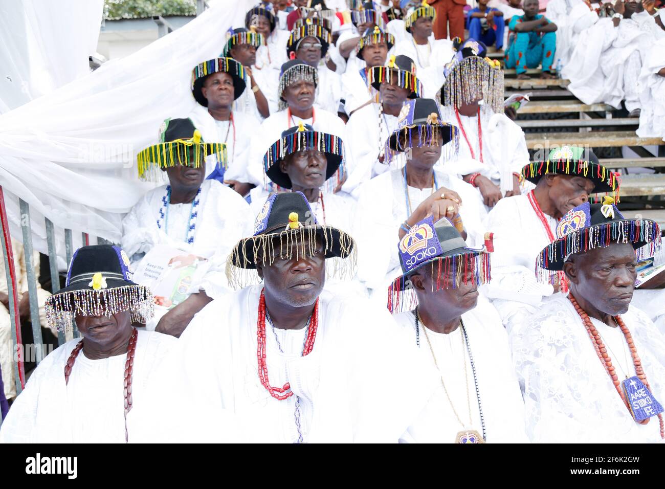 OONI der Ife Häupter (Sooko) in ihrer traditionellen Tracht während des Olojo Festivals, Osun Staat, Nigeria. Stockfoto