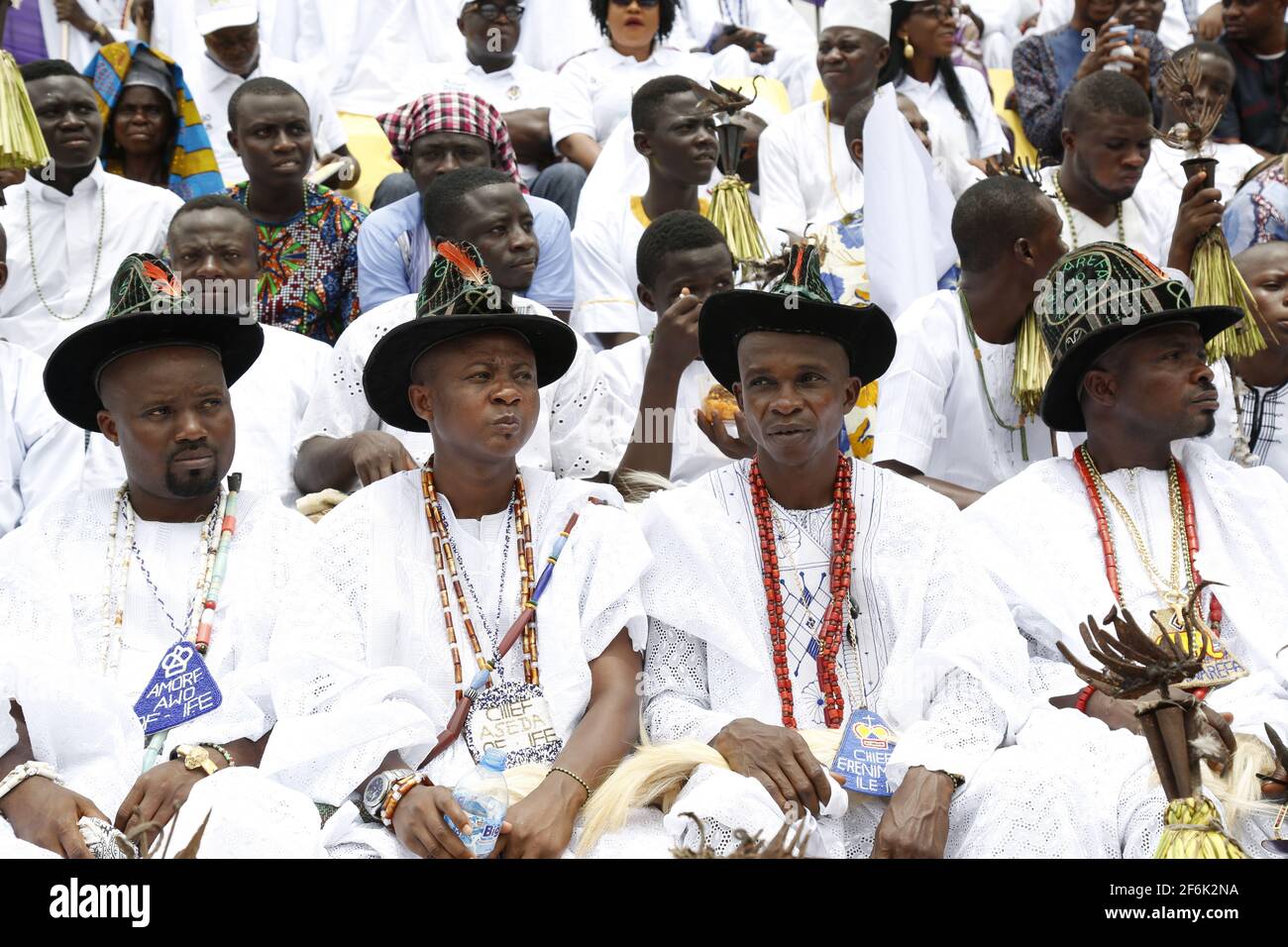 Traditionelle Priester beim Olojo-Festival, Bundesstaat Osun, Nigeria. Stockfoto
