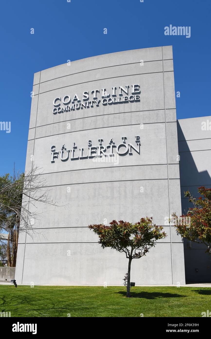 GARDEN GROVE, KALIFORNIEN - 31. MÄRZ 2021: Das Coastline Community College ist Teil des California Community College Systems. Stockfoto