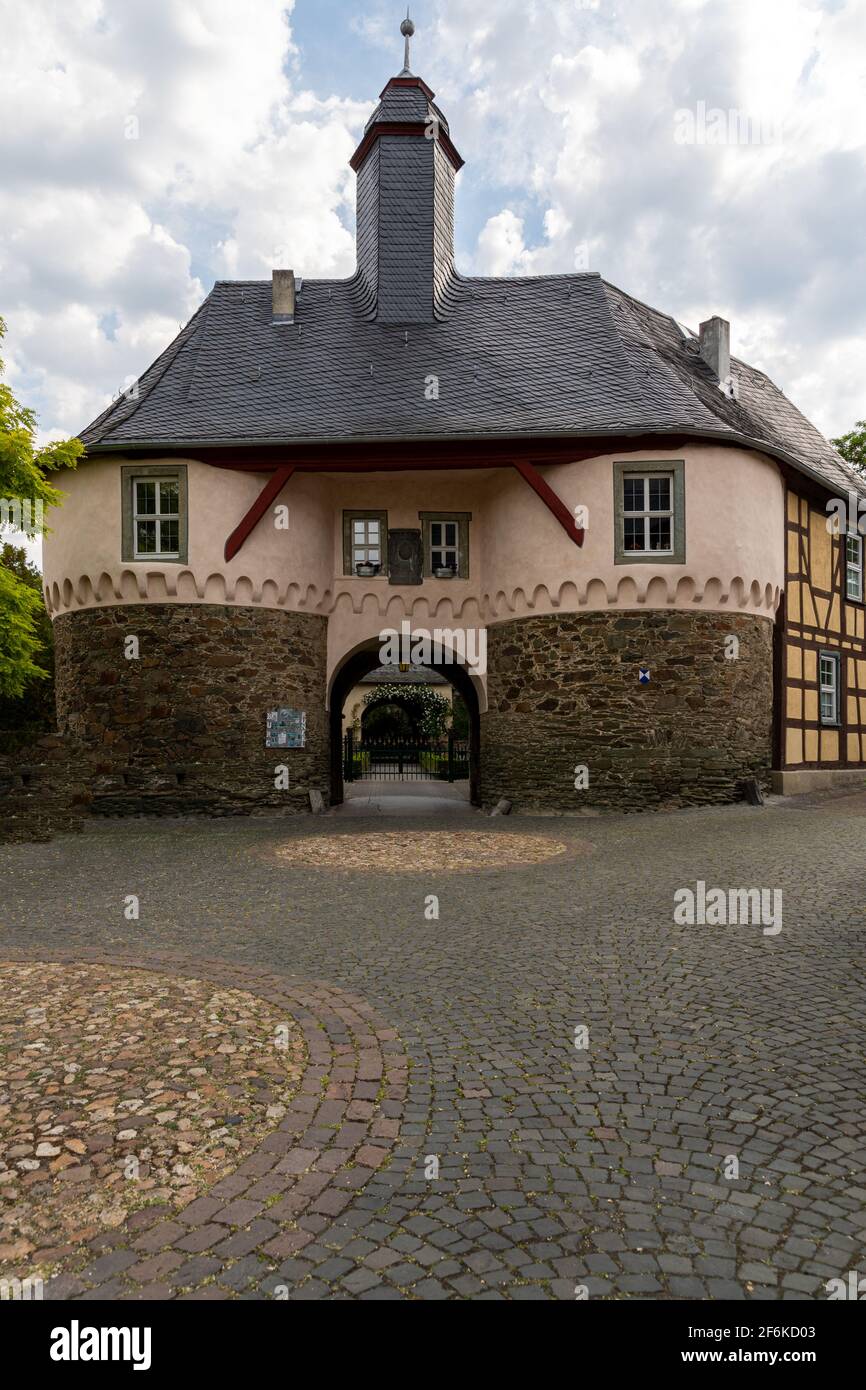 Blick von der Straße auf den Burgeingang von Runkel Stockfoto