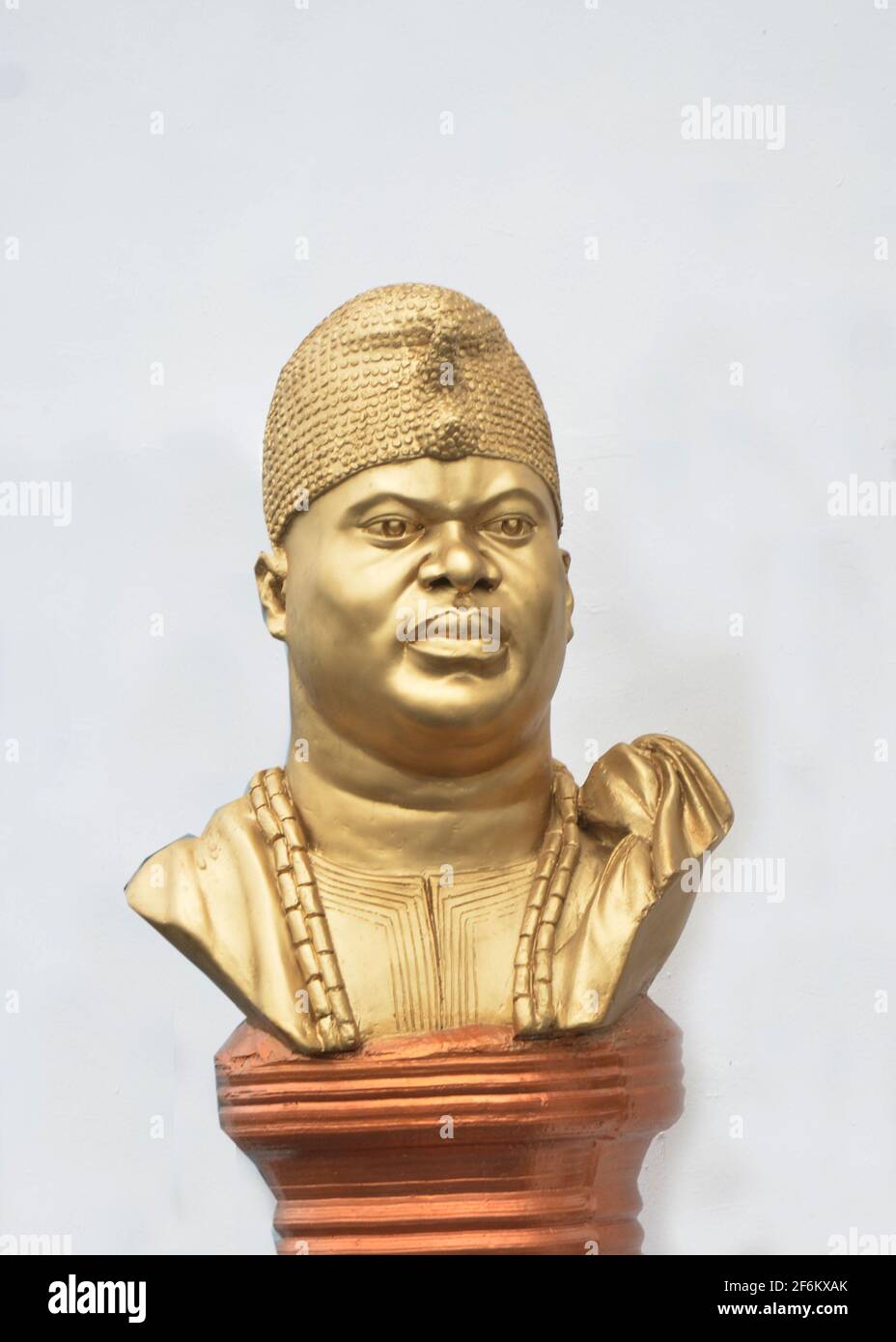 OONI von Ife, Oba Adeyeye Ogunwusi Enitan Statue, Osun State, Nigeria. Stockfoto