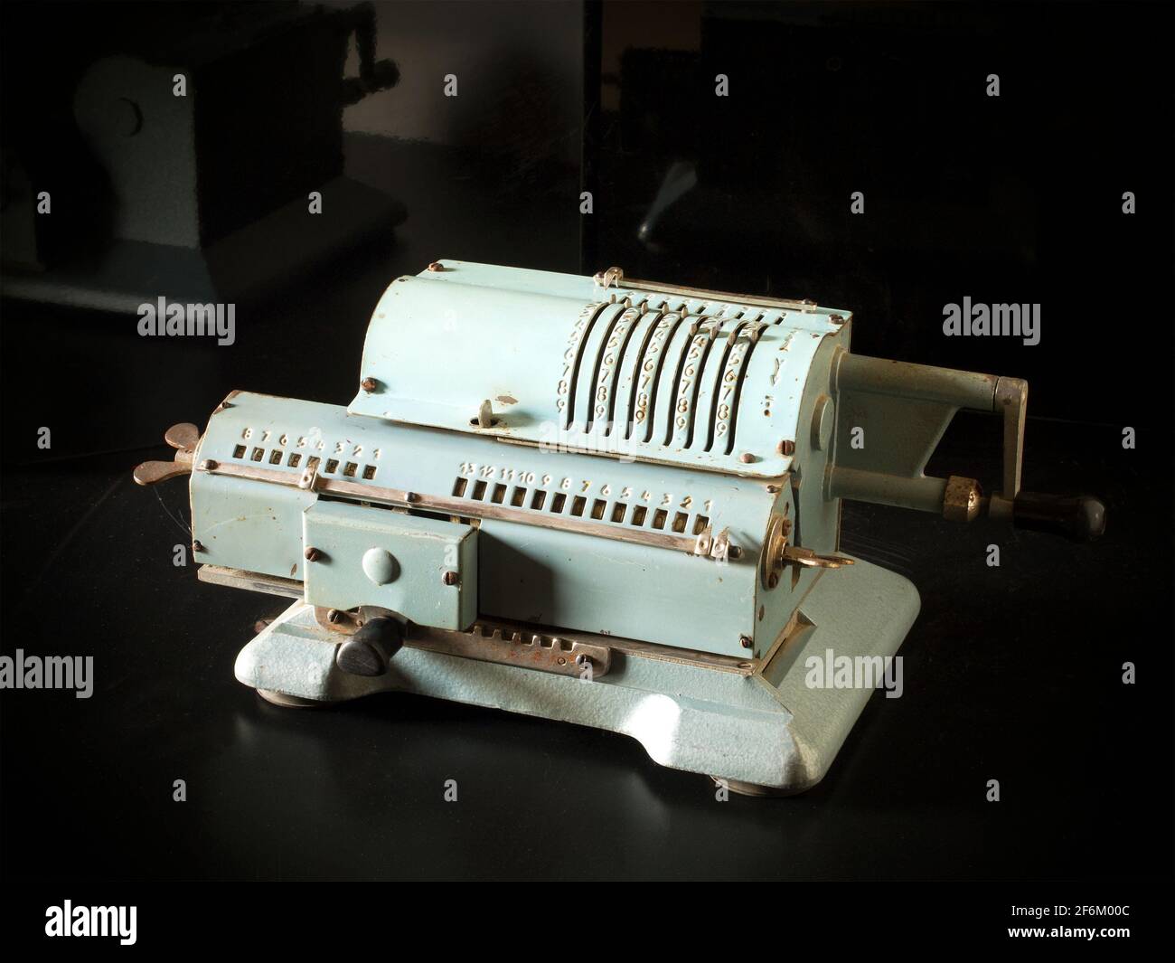 Vintage sowjetischen mechanischen Rechner. Klassische Büroausstattung. Stockfoto